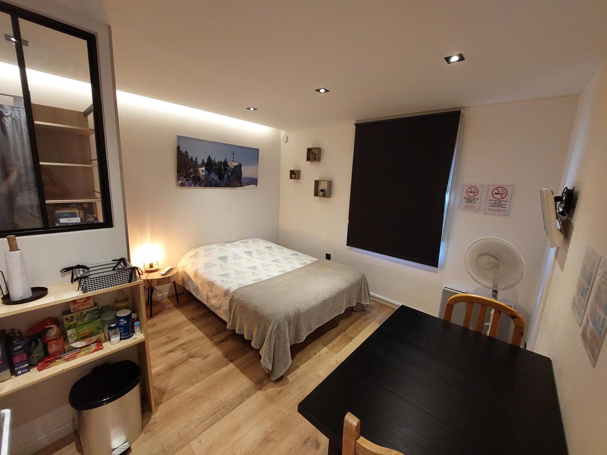 Studio Apartment Chambéry Exterior photo